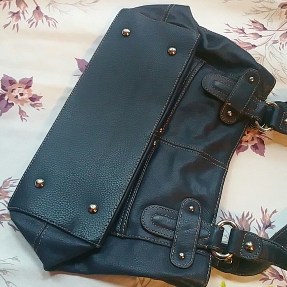 Dark blue Tignanello purse. - Picture 4 of 5